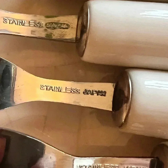 Vintage Holiday Holly Berry Christmas New Years Eve Cocktail Forks Set of 4 NWOT - Picture 9 of 9